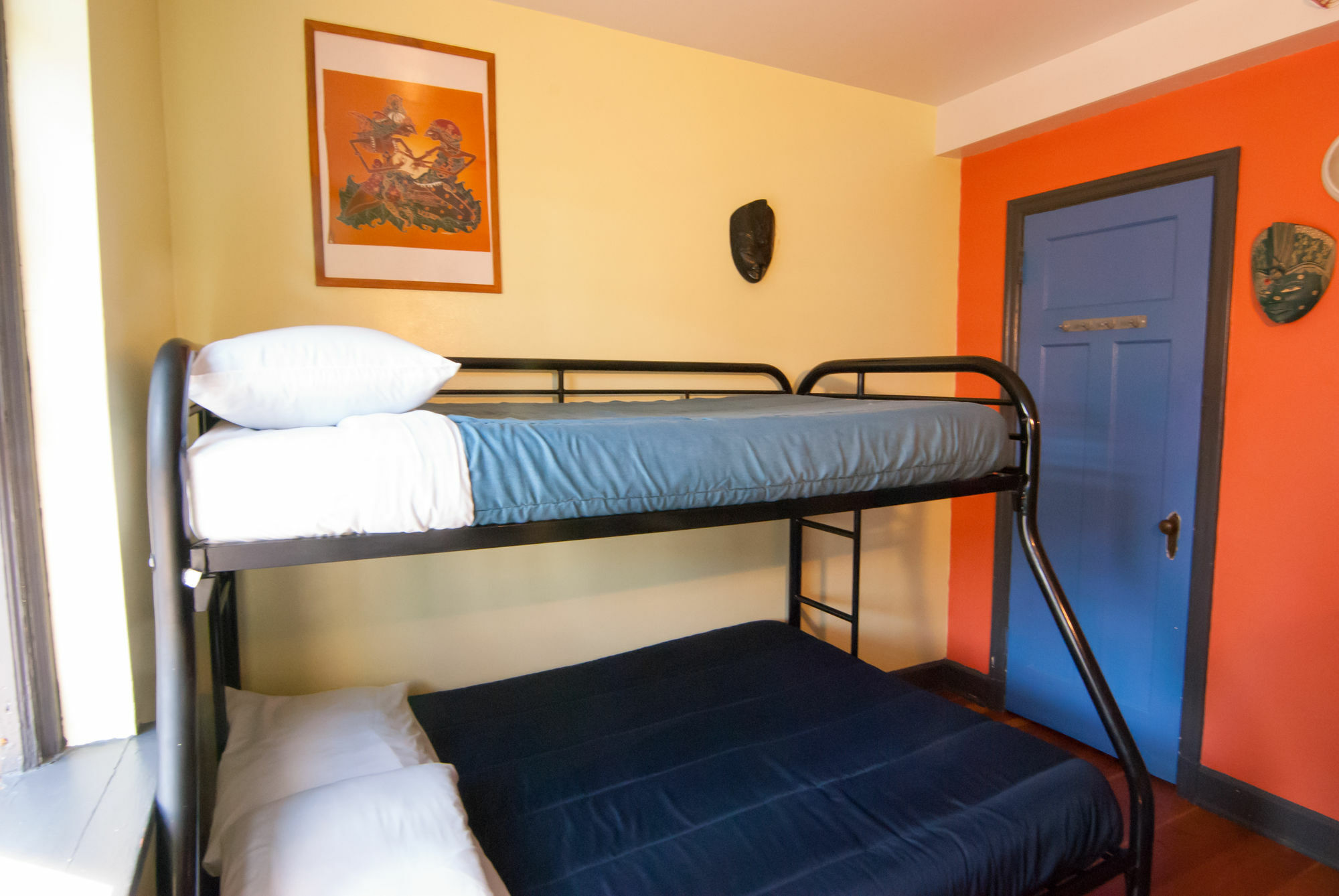 Ocean Island Inn | Backpackers | Suites Victoria Esterno foto